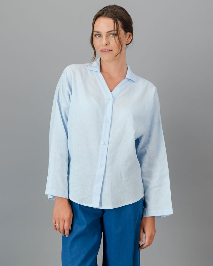 Womens Linen Flow Shirt - Sky Blue Front - Woodstock Laundry