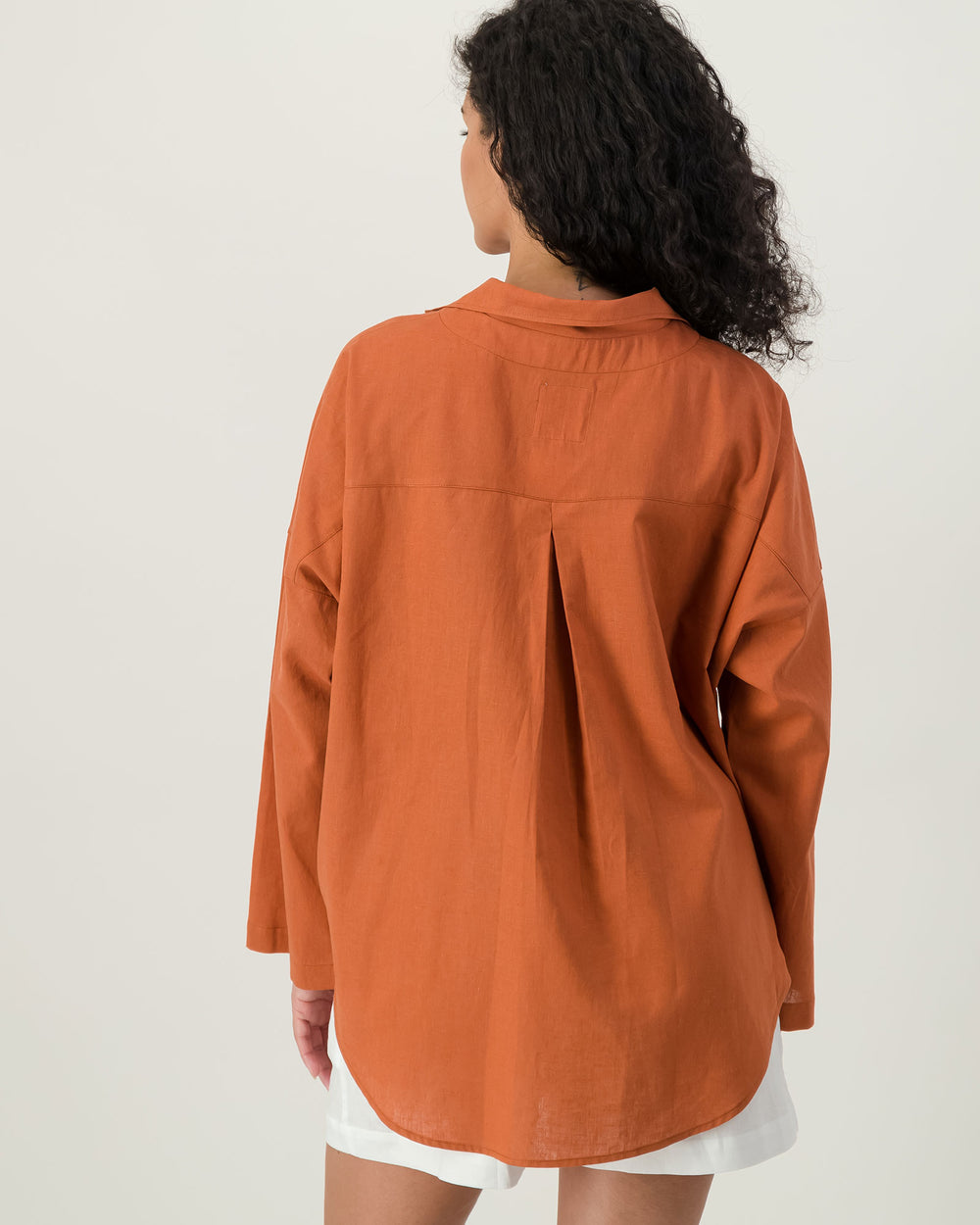 Womens Linen Flow Shirt Rust Back - Woodstock Laundry