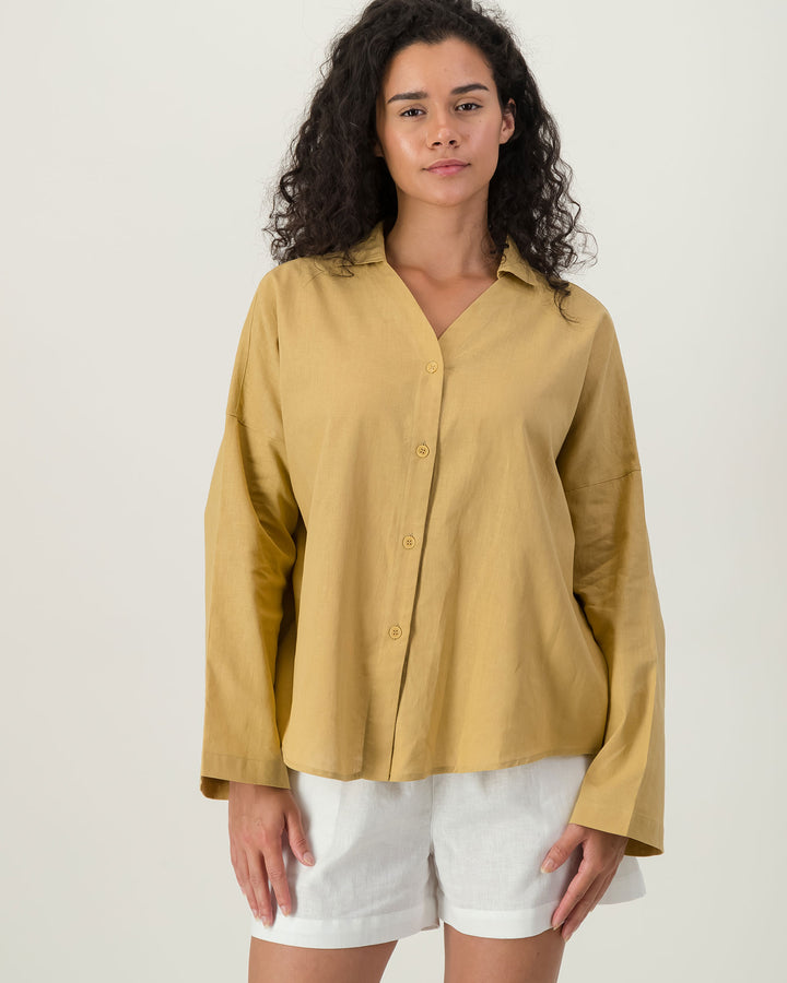 Womens Linen Flow Shirt Sahara Front - Woodstock Laundry