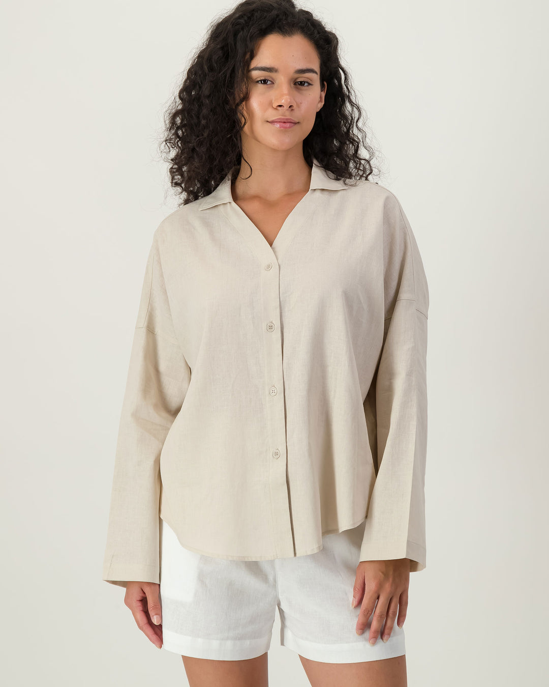 Womens Flow Shirt Natural Sand Front - Woodstock Laundry